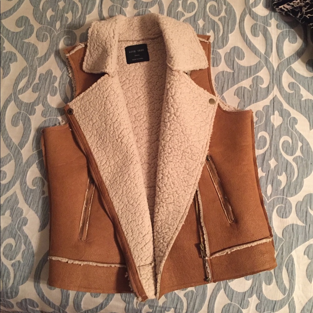 Brown and beige faux fur vest!